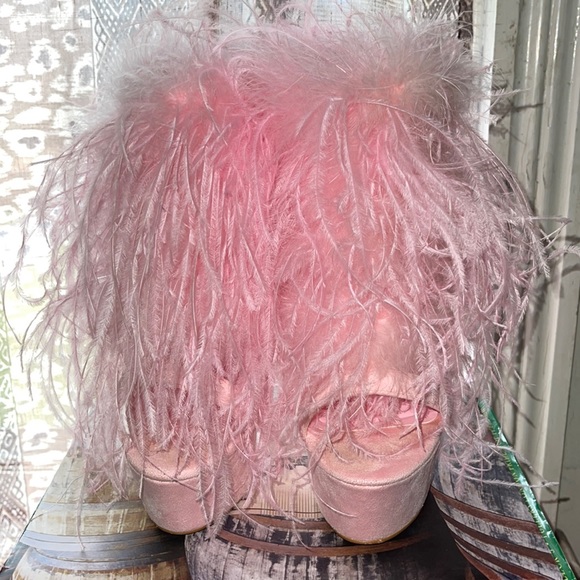 Privileged Chelsea Pink Feather Stiletto Heels Sz 7.5 - Picture 2 of 7